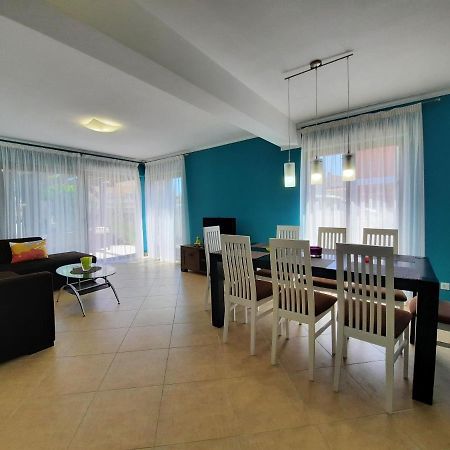 Maslina Apartment Premantura Exterior foto