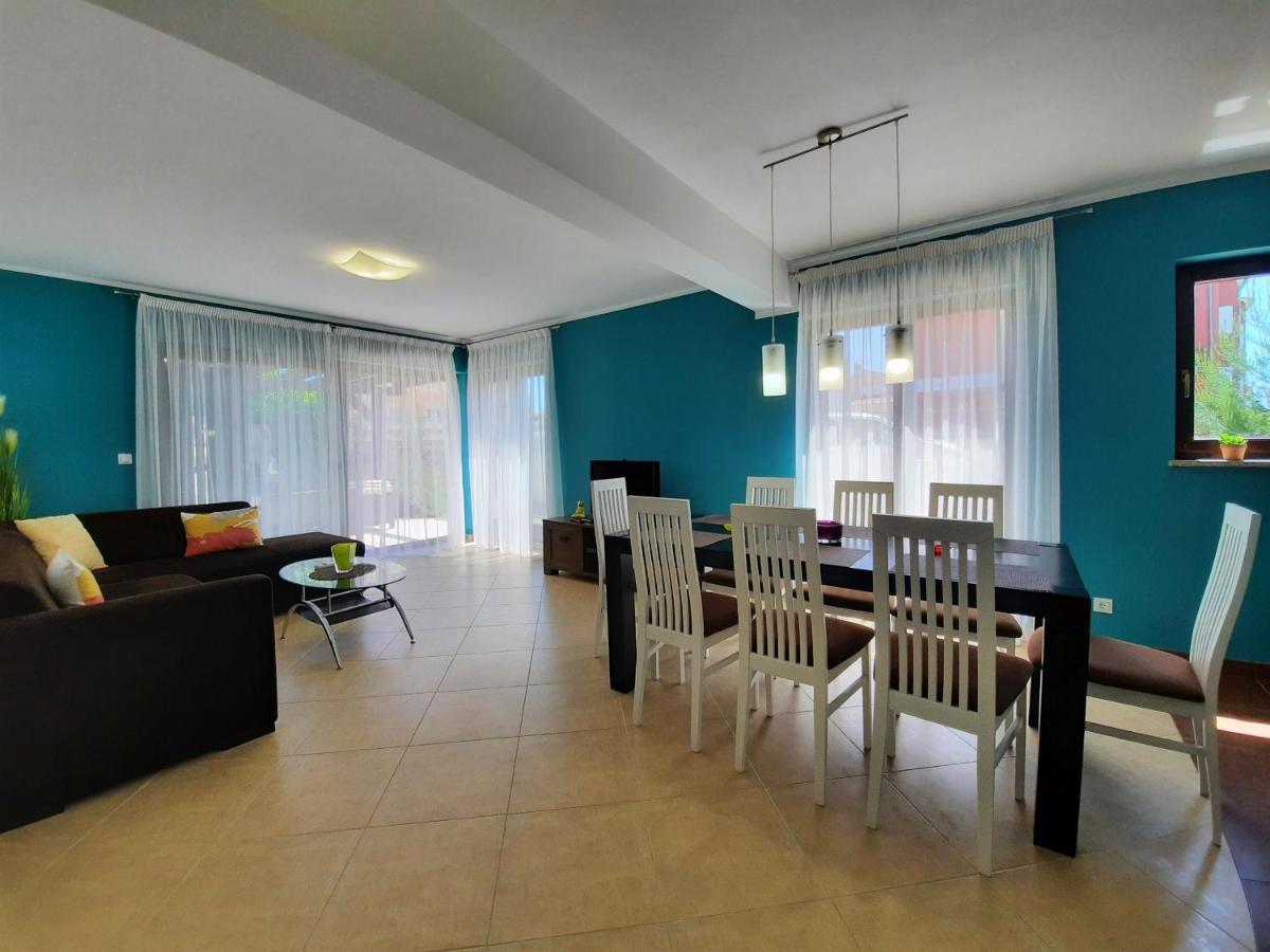 Maslina Apartment Premantura Exterior foto